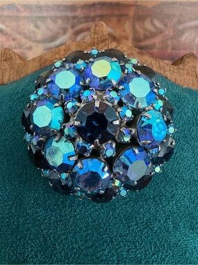 MCM Juliana D&E Sapphire Domed Brooch